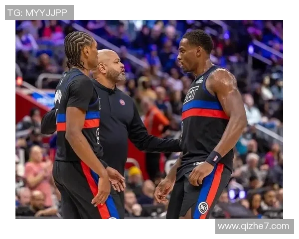 火箭队与活塞队激战正酣NBA精彩直播尽在眼前